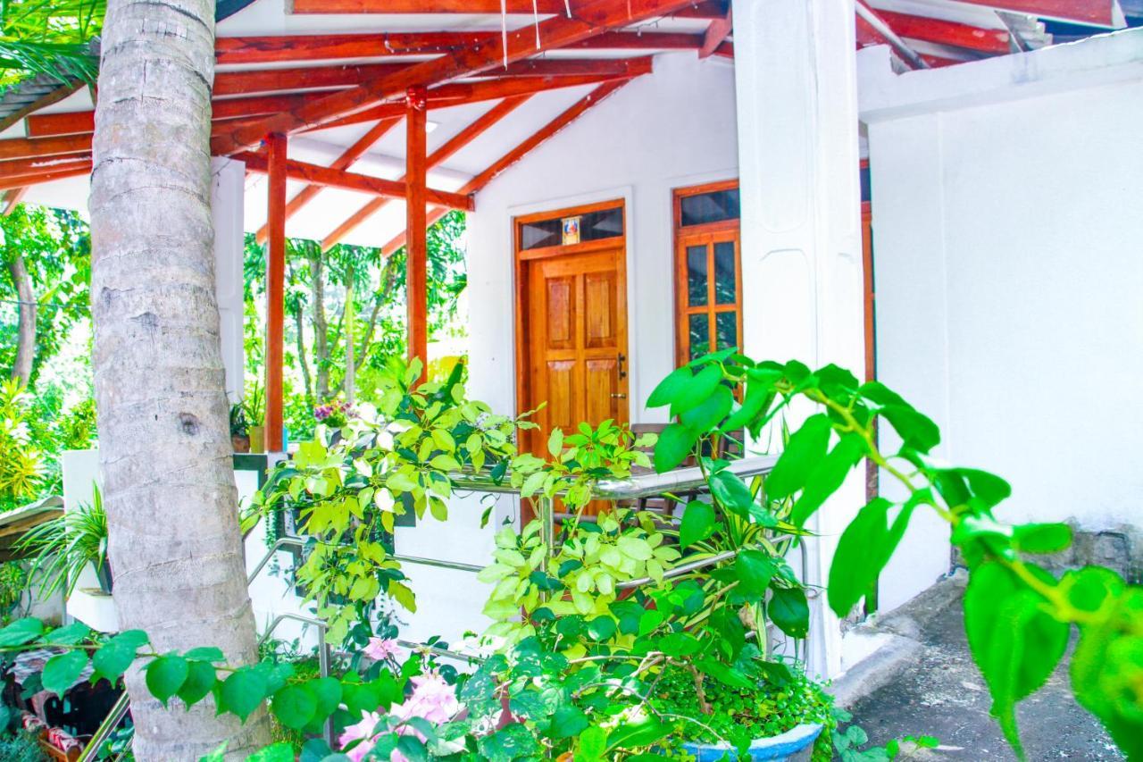 Sigiri Tarushan Home Stay Sigiriya Exterior photo